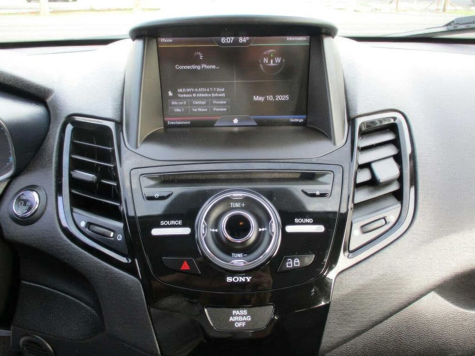 Ford Fiesta Titanium      2015