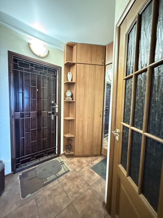 Продам 1 кім Лівобережна 5 хв держпрограми