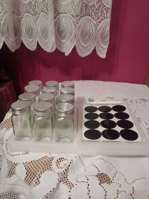 Słoiczki na przyprawy