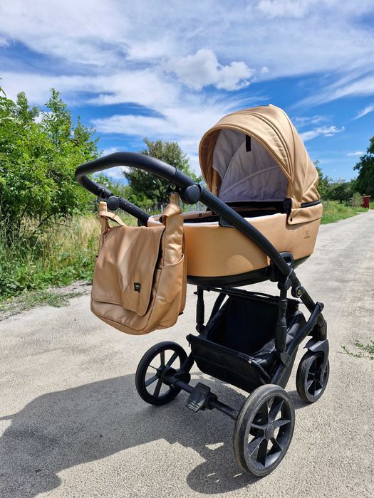 Коляска . 2 в 1.