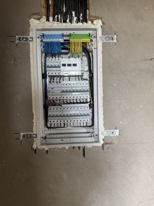 Електромонтажні роботи в м. Славута