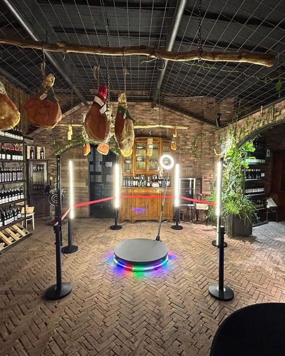 Fotobudka 360 z akcesoriami - do wynajęcia na Twoją imprezę