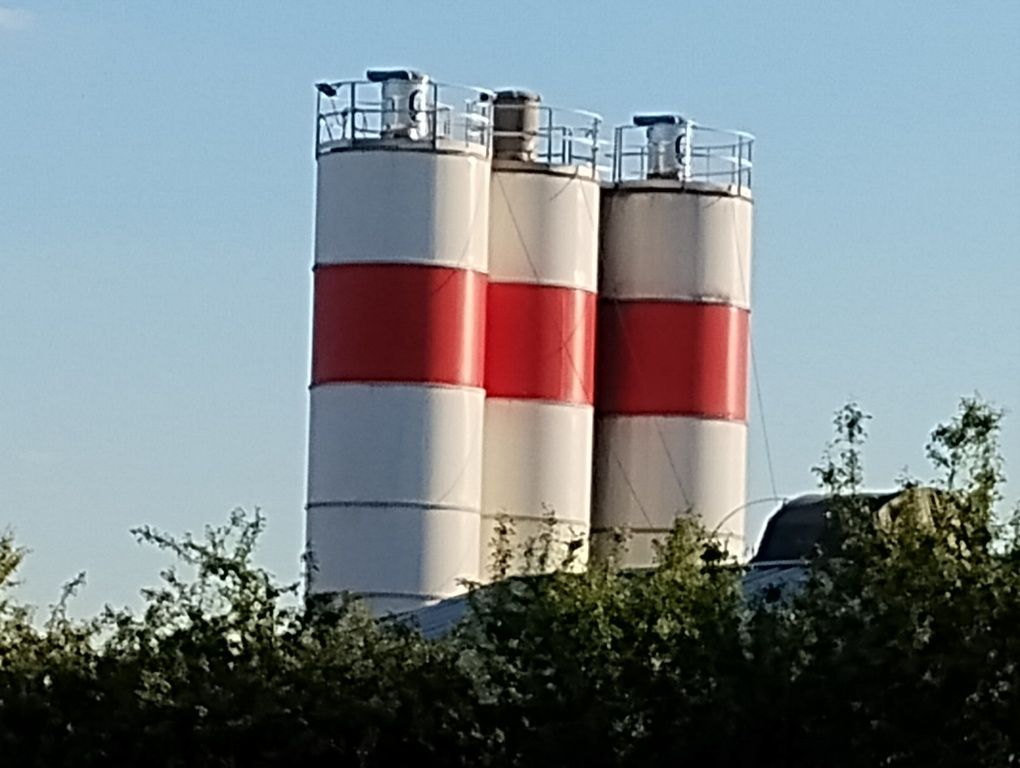 Piasek płukany siany ziemia ogrodowa kruszywa grysy żwiry beton suchy