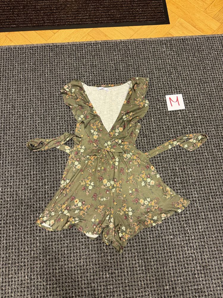 Kombinezon letni pull&bear m khaki w kwiaty