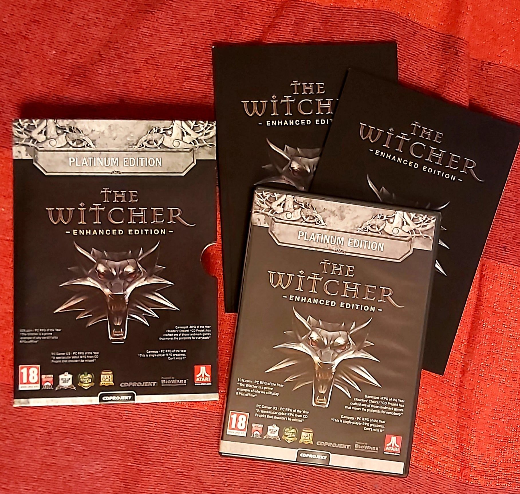 The Witcher - Jogo PC - Enhanced Edition
Jogo e manuais: Game Guide e