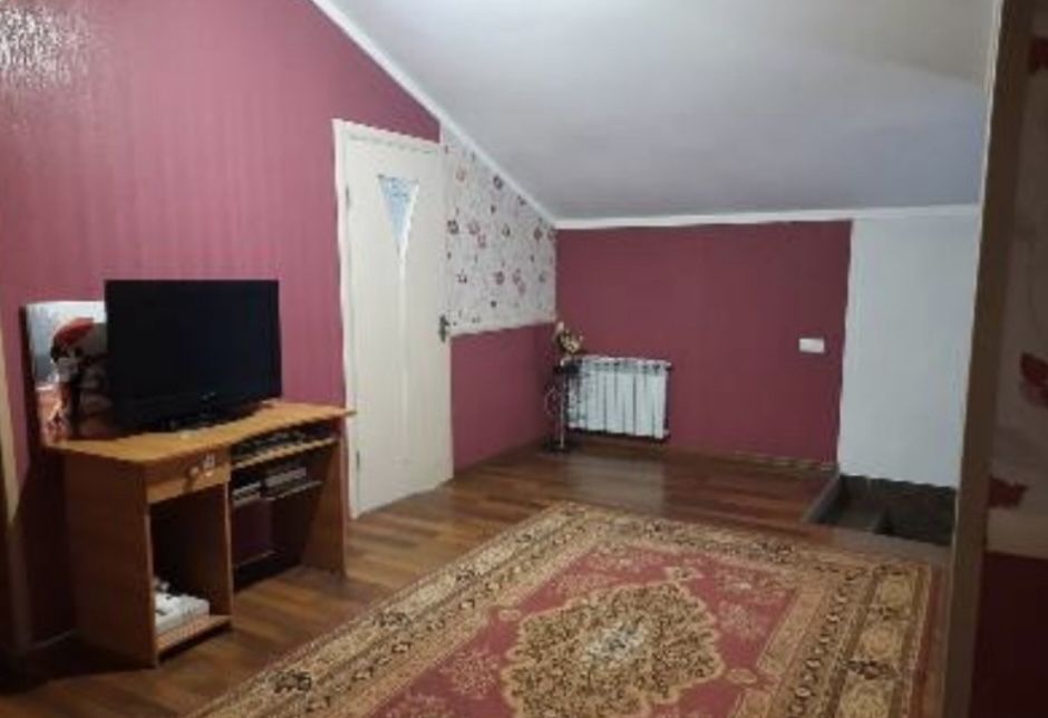 Продаж будинку в с.Глеваха Фастівського району.