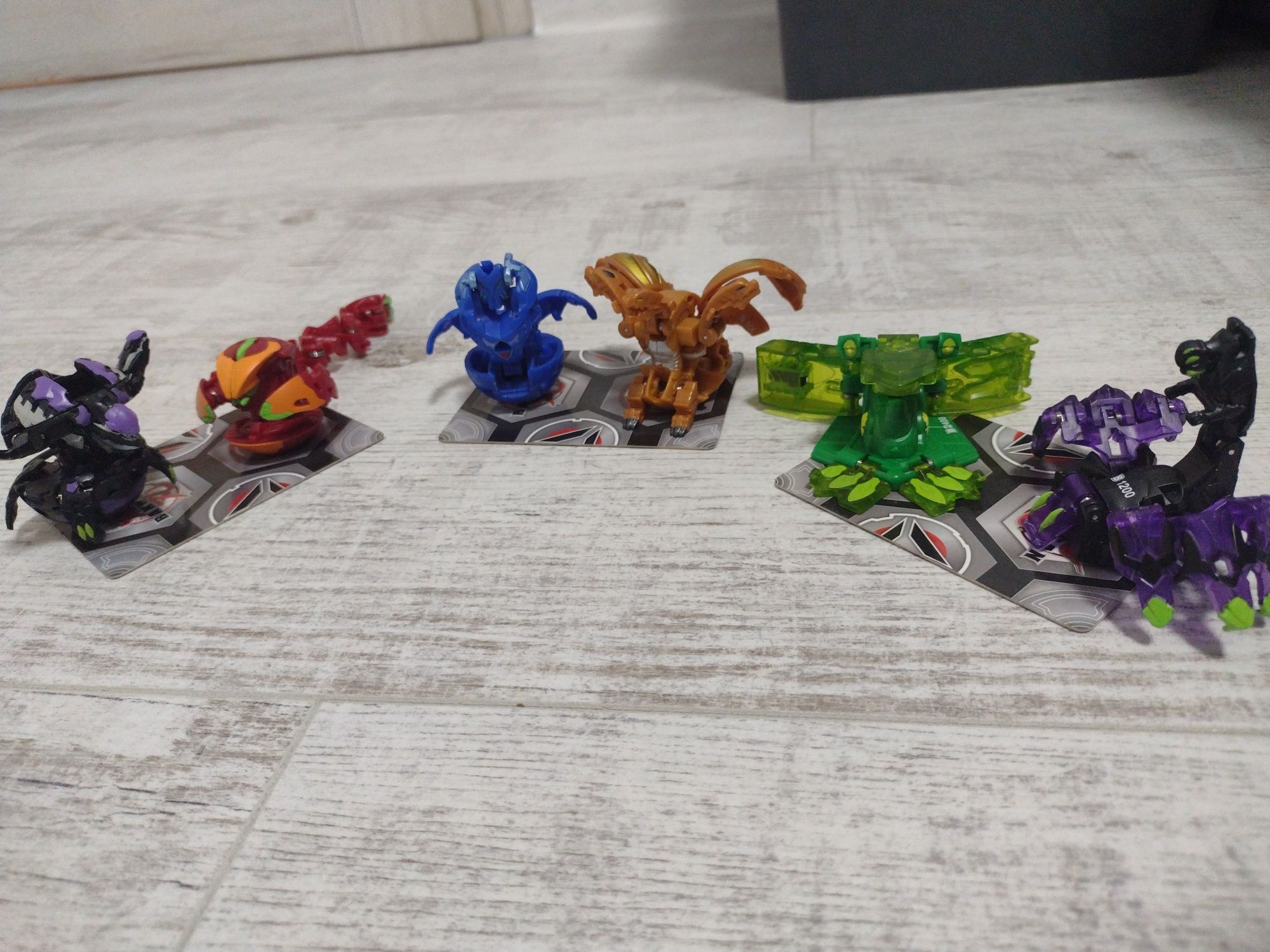 Bakugan karty i Kulki