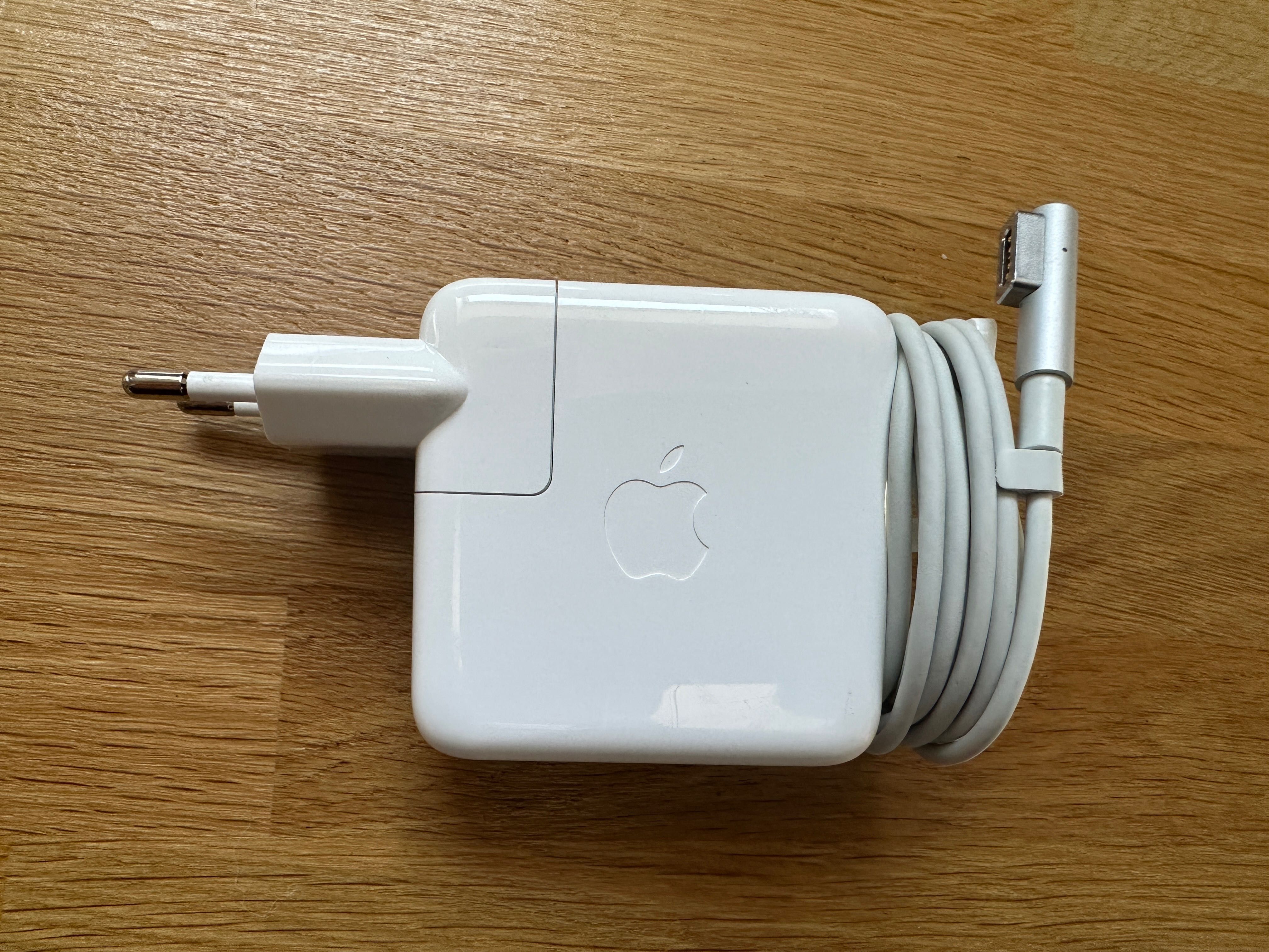 Laptop MacBook Air 13" A1369 wizualnie stan kolekcjonerski