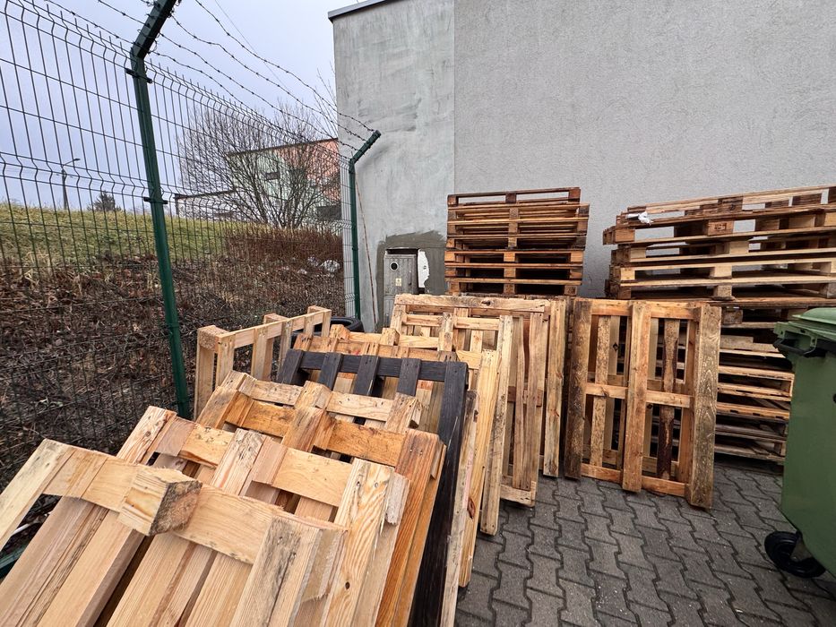 Palety drewniane do uzytku lub na opal