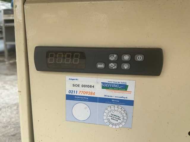 Wyspa chłodnicza przeszklona 128 x 107, lodówka