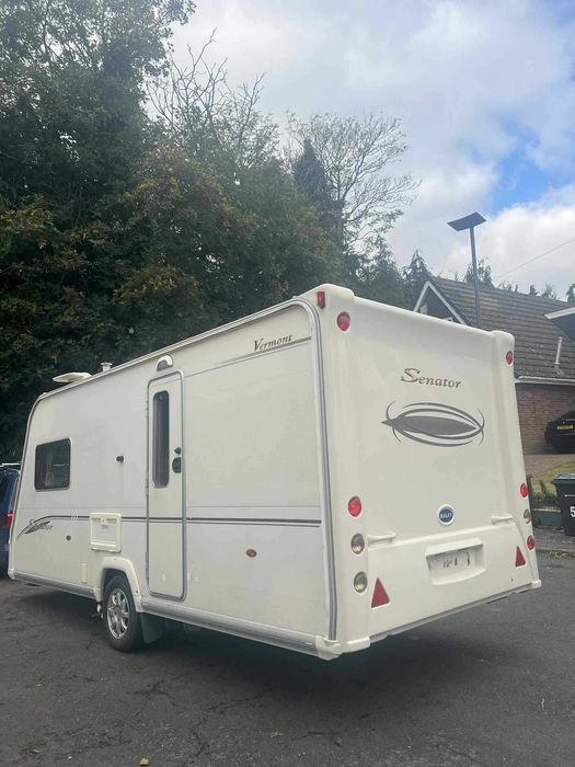 Vendo caravana Bailey senator