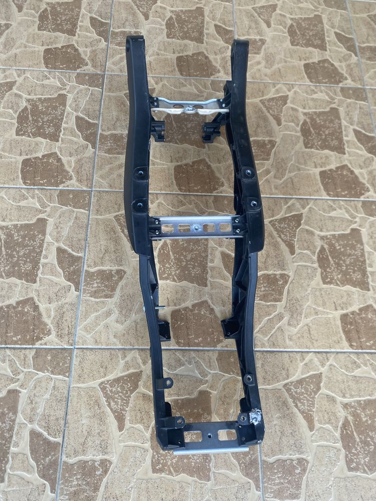Подрамник GSX-R 600 K8-L0