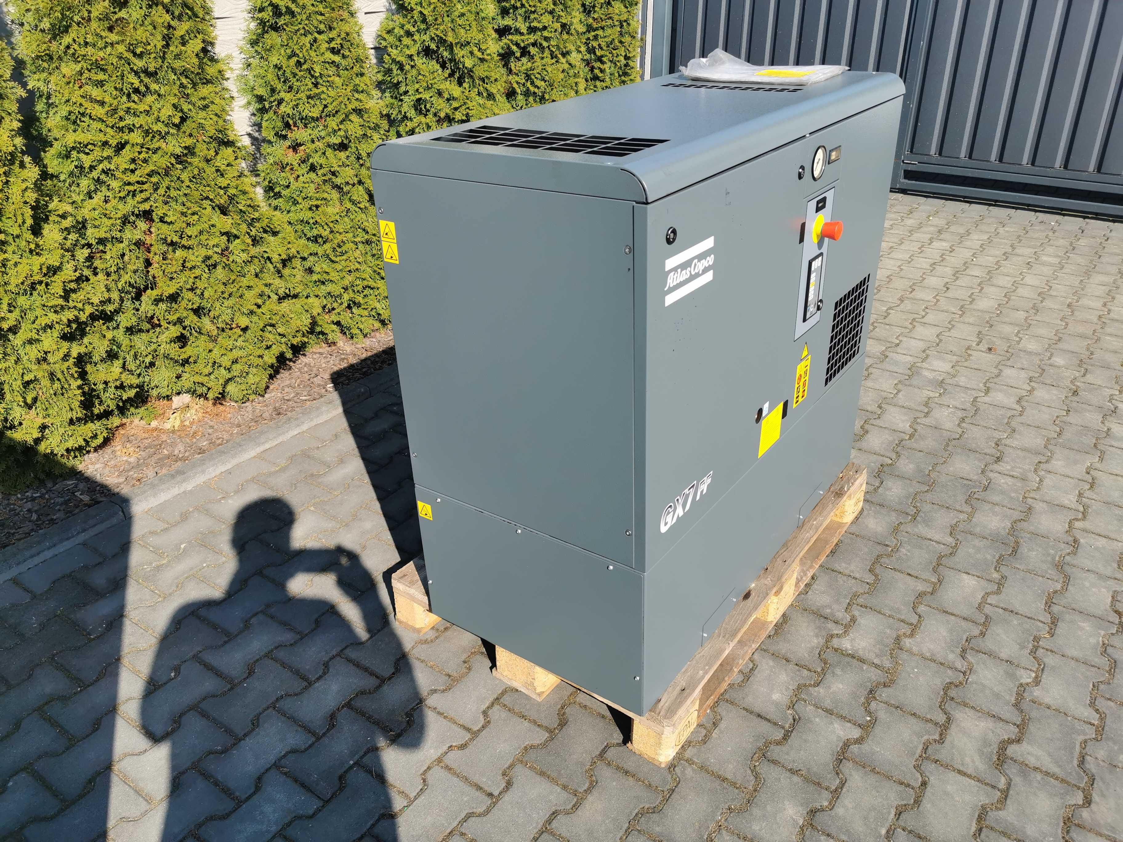 7.5kw 1000l/min Sprężarka śrubowa ATLAS COPCO GX7FF 10 bar +OSUSZACZ
