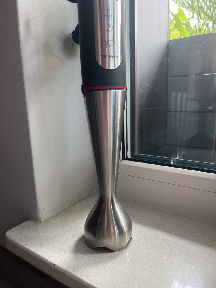 Blender  elektryczny reczny  Philips mocny 700  watt metalowy