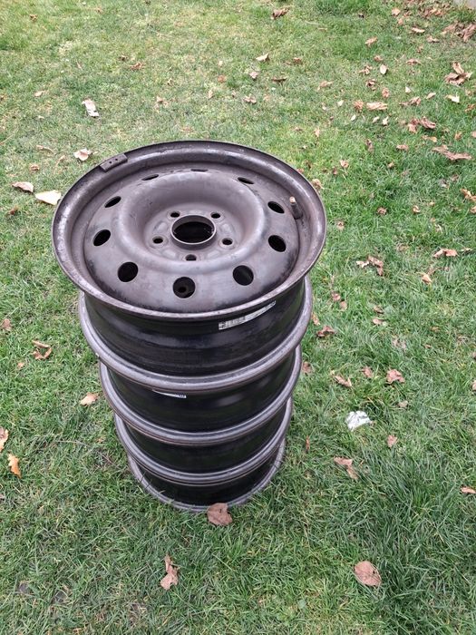 Komplet felg stalowych 15 cali. 6jx15, rozstaw śrub 5x114,3