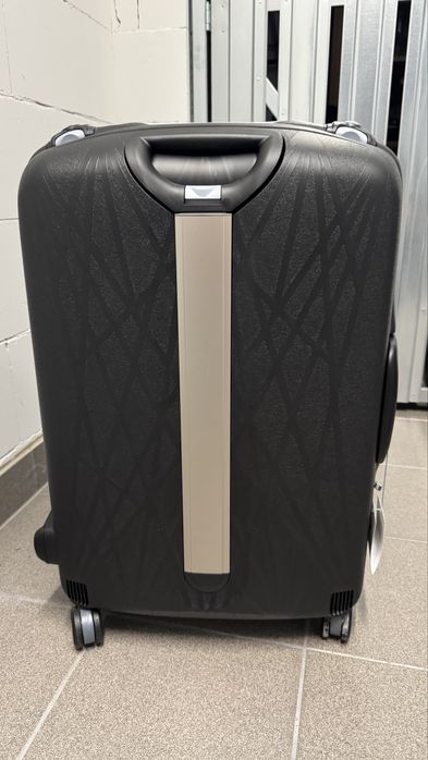 Roncato Light 80l walizka średnia