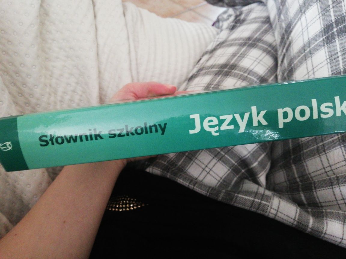 Słownik szkolny język polski