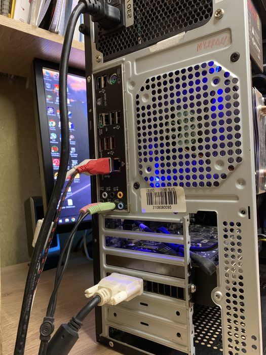 RX580 4gb | 32gb DDR3 | 128gb SSD | Xeon 5675 (6/12) | 735 W - ігровий