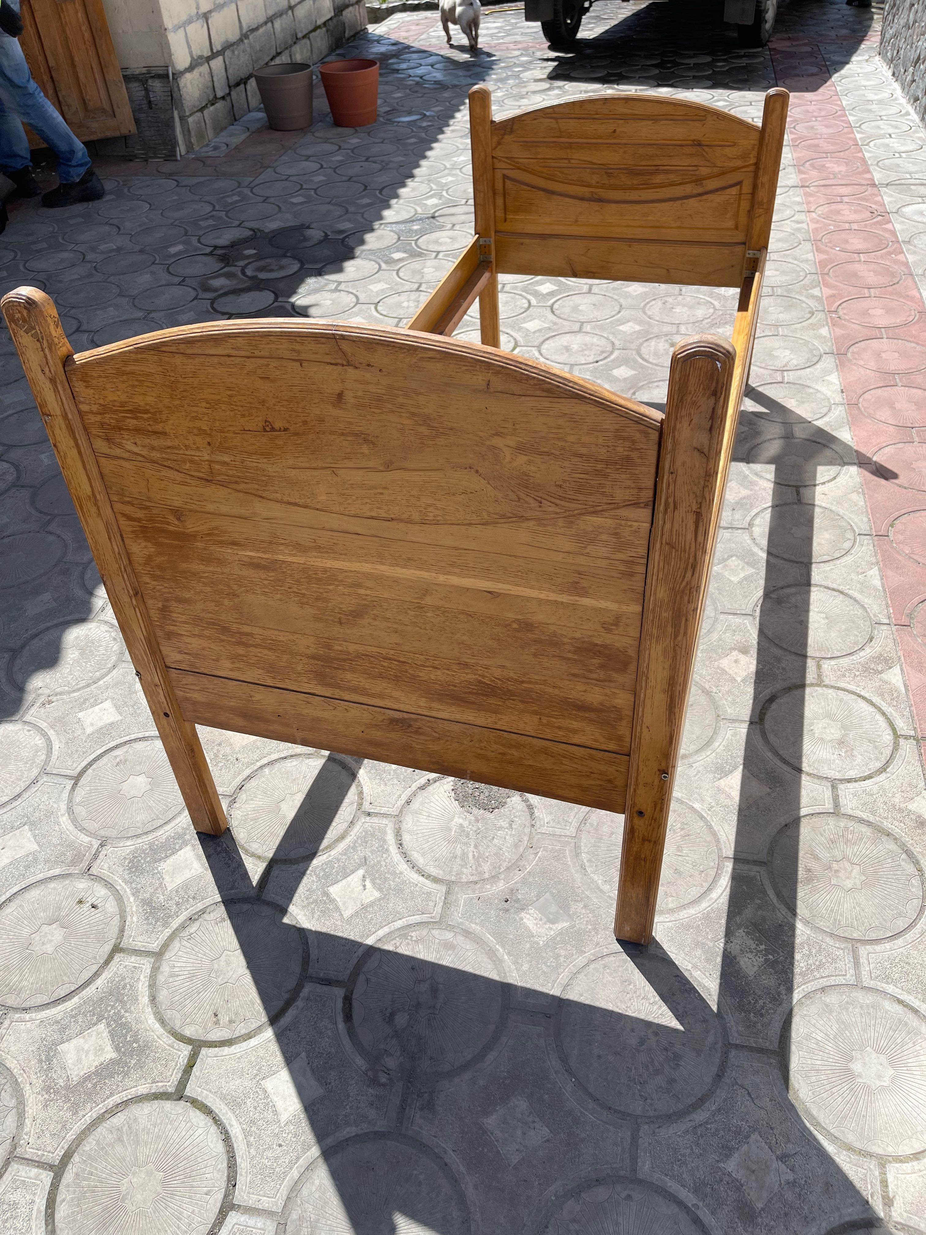 Ліжко односпальне з матрацом