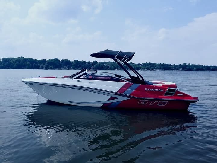 Glastron 225 GTS 5.0 Volvo Penta Dual