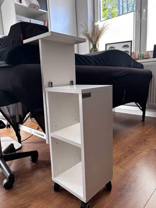 stolik do przedłużania rzęs