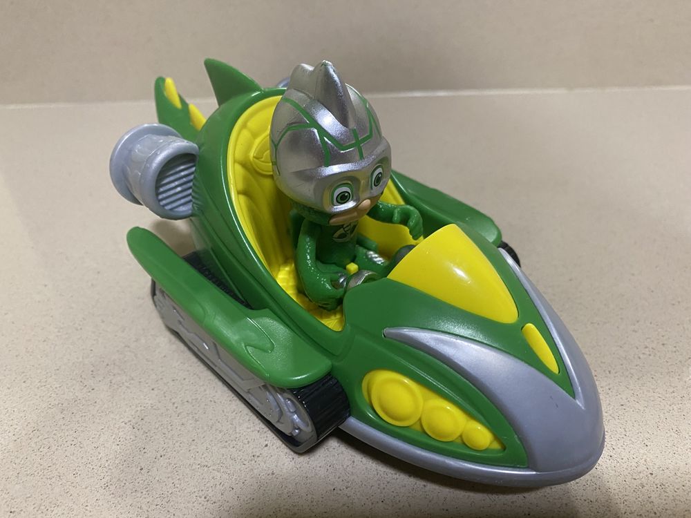 Conjunto Carro com Figura (Gekko) PJ Masks - Como Novo