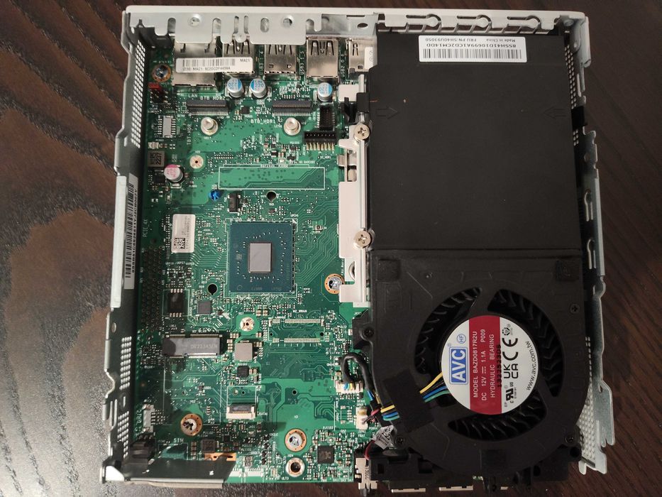 Japoński komputer MFF NEC Mate MKL41C i3-12100T 8GB / 256GB NVMe