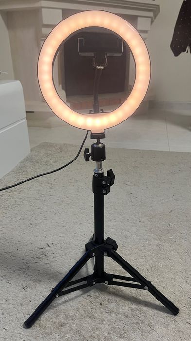 Tripé com Luz Circular Goodis GVC6462BK – Ideal para Vlogs e Lives