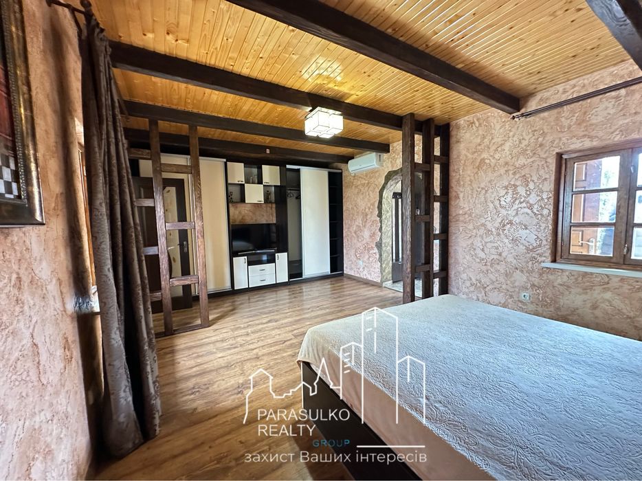 Продам дачні будинки біля річки