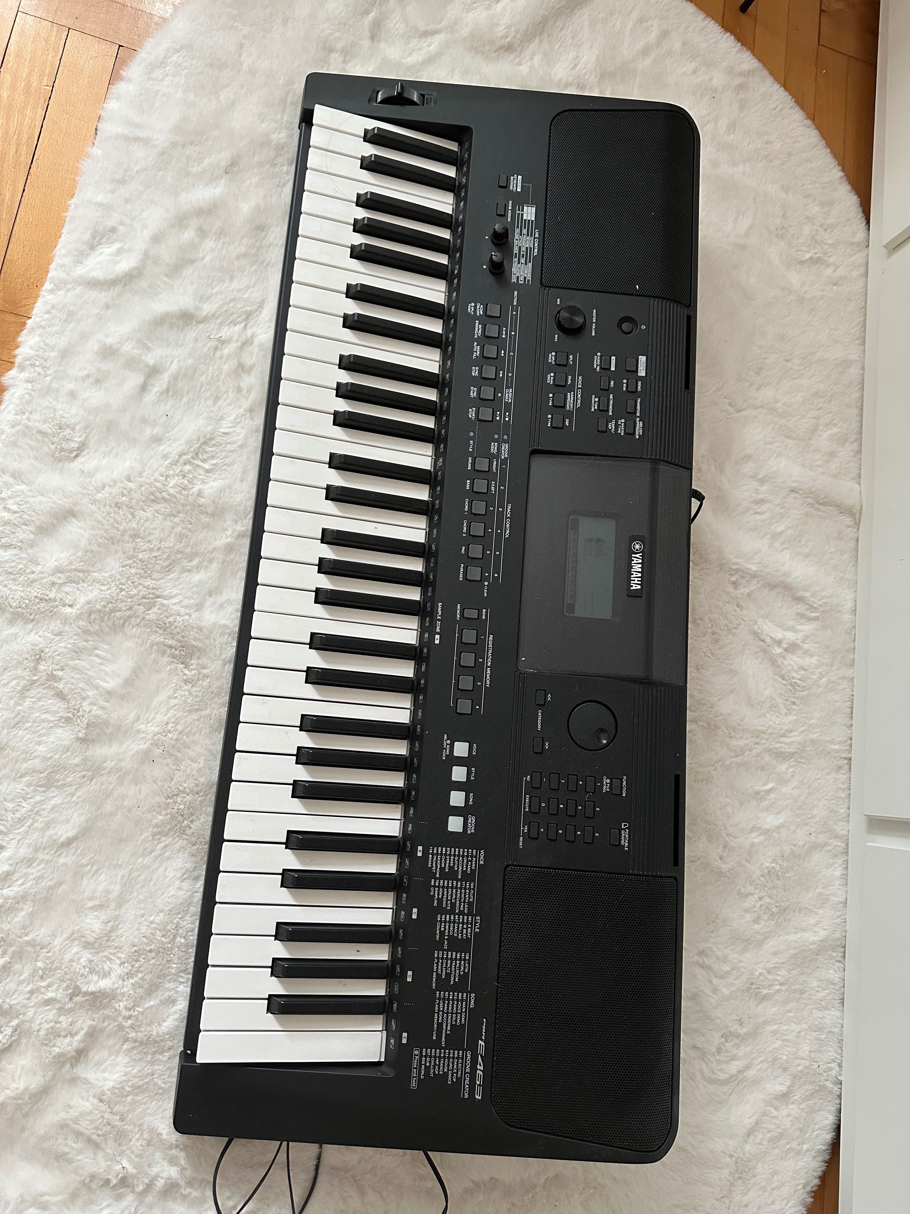 Keyboard prawie nowy