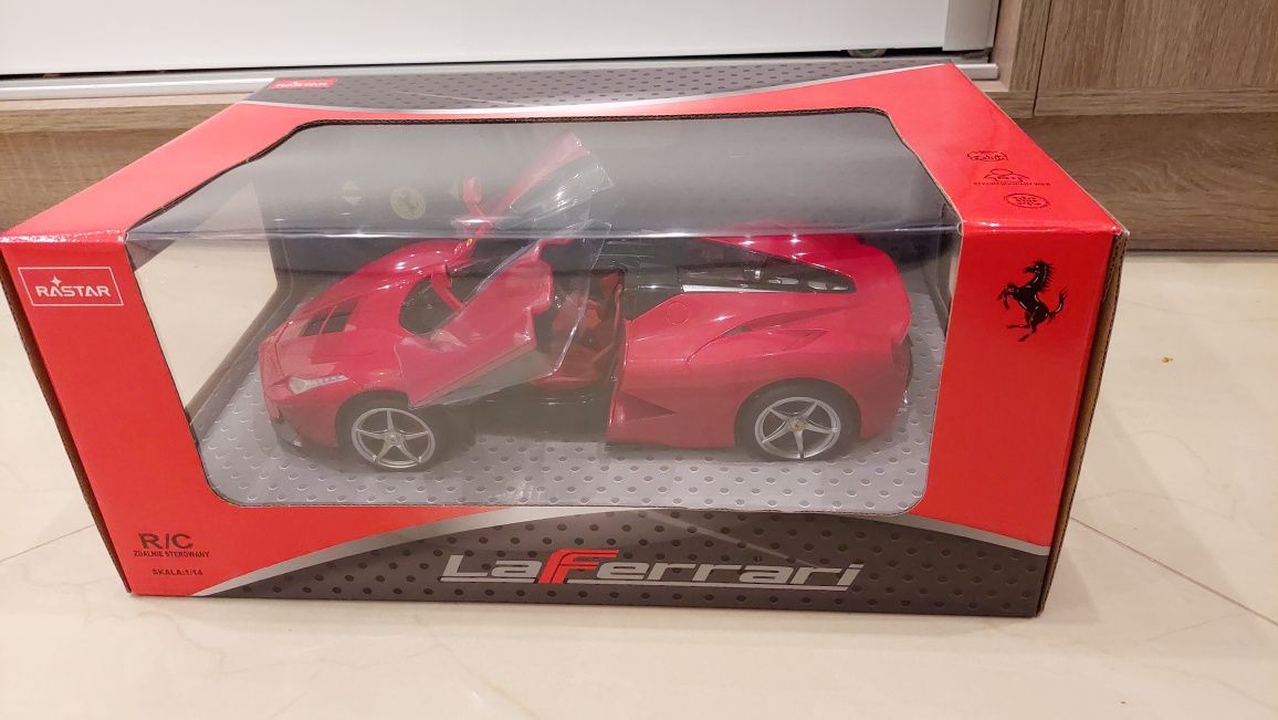 Ferrari zdalnie sterowane 1:14 RASTAR