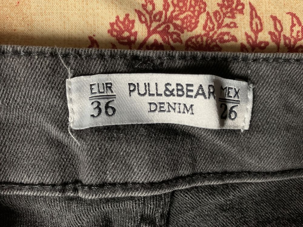 Calças Rasgadas Pull & Bear, tamanho 36 / S