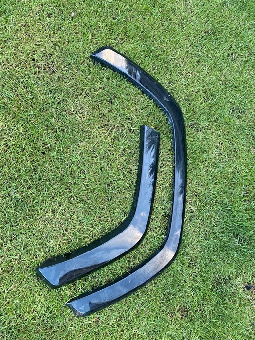 Toyota Rav 4V listwa błotnika lewa przód lewa tylna.