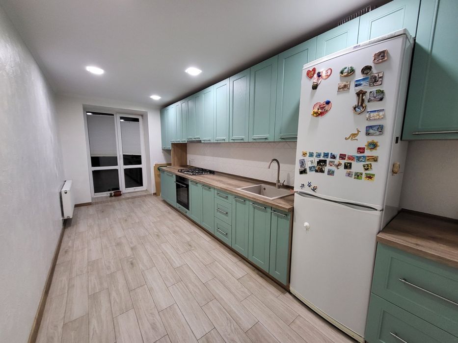Продам 2 ком з АО, 4й поверх, Є Оселя, Меблі, техніка
