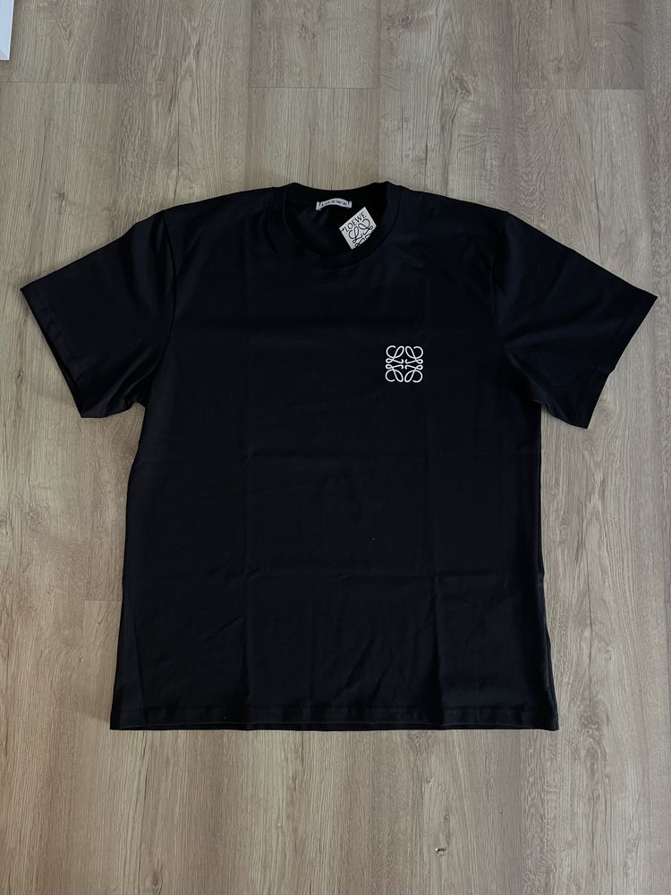 Tshirt preta da Loewe nova com etiqueta