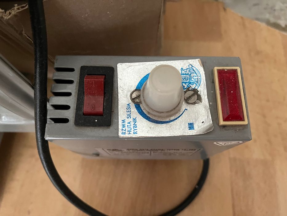 Grzejnik panelowy, elektryczny, olejowy