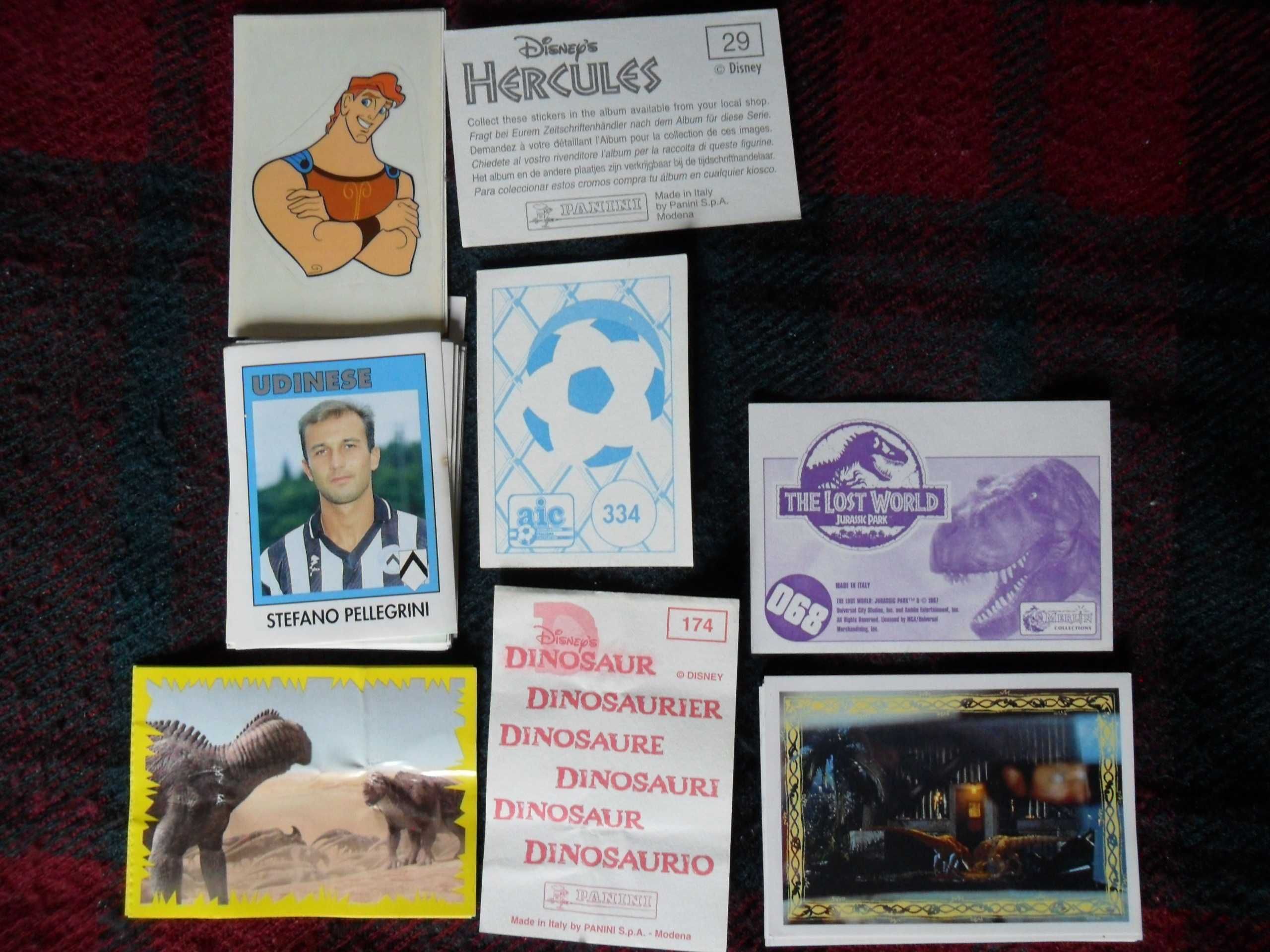 Cadernetas e cromos diversos