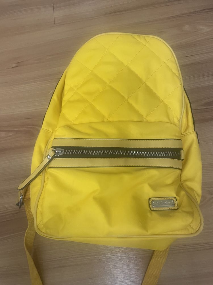 Рюкзак жовтий, для школи