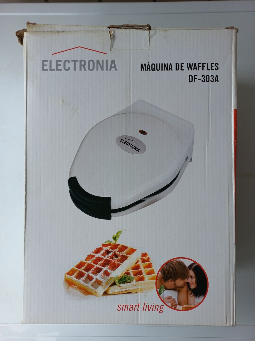 Máquina de waffles Electronia, muito bom estado