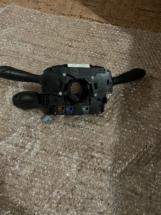 Продам подрульовий перемикач Пежо 407