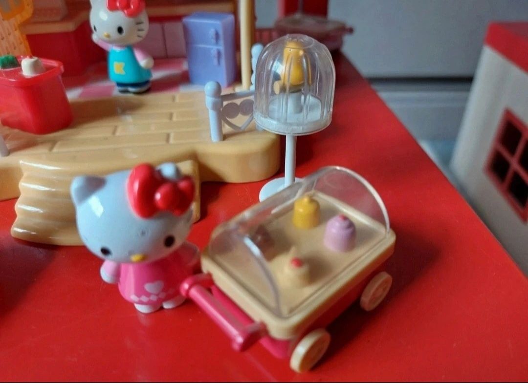 Hello Kitty Cake Shop + peças adicionais