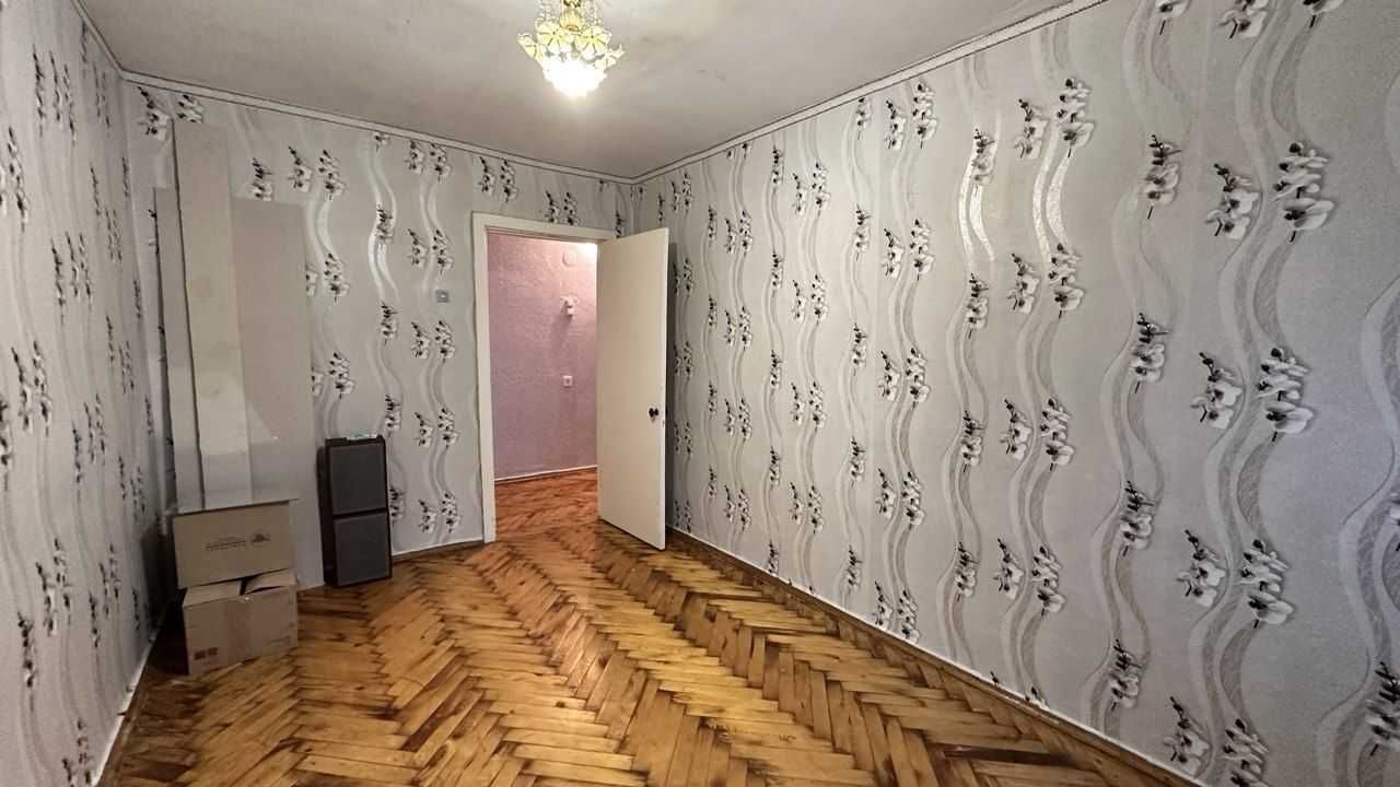 2 кім з КОСМЕТИКОЮ район НЕЗАЛЕЖНОСТІ (Титова) (712420)