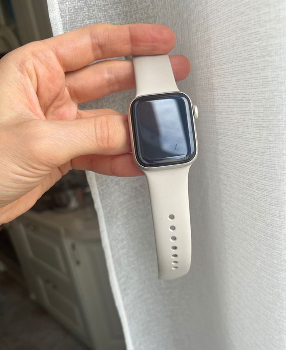 Годинник Apple Watch SE