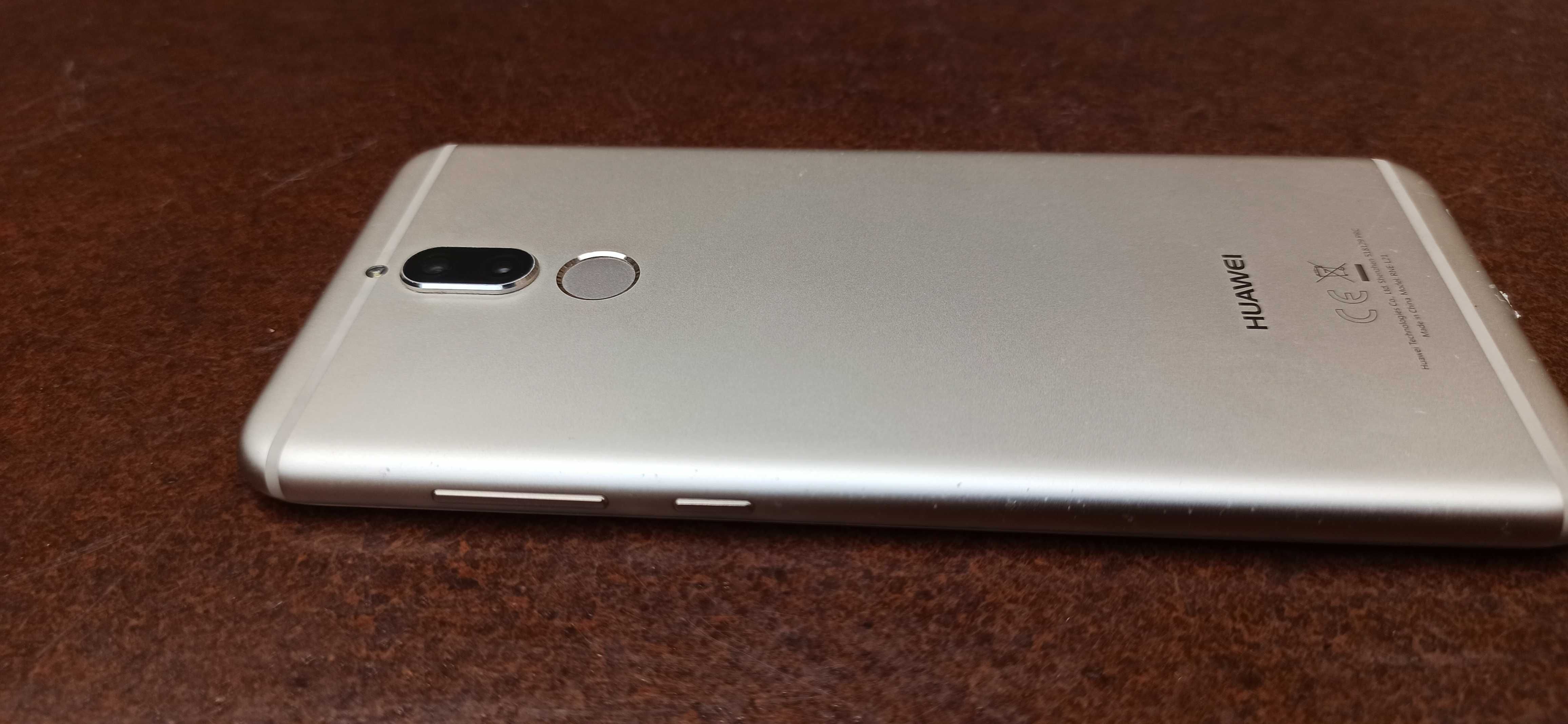 Смартфон Huawei Mate 10 Lite RNE-L21 на запчасти с чехлом Courreges