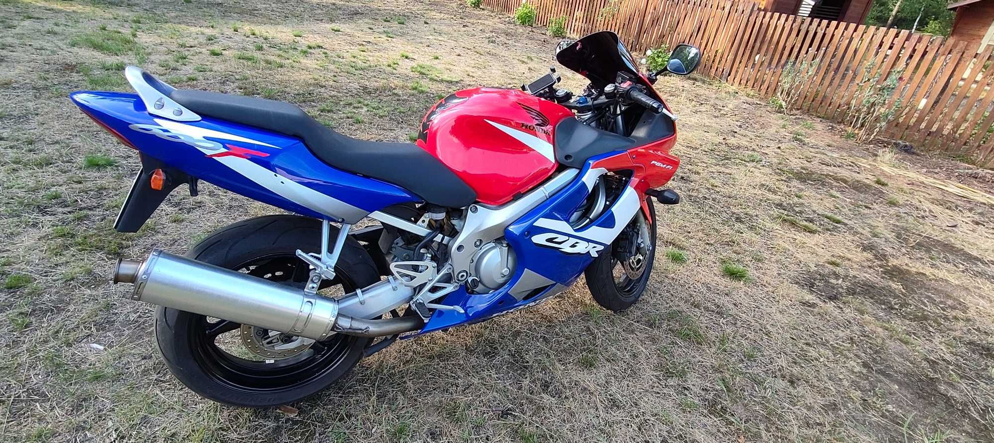Honda CBR f4i 600