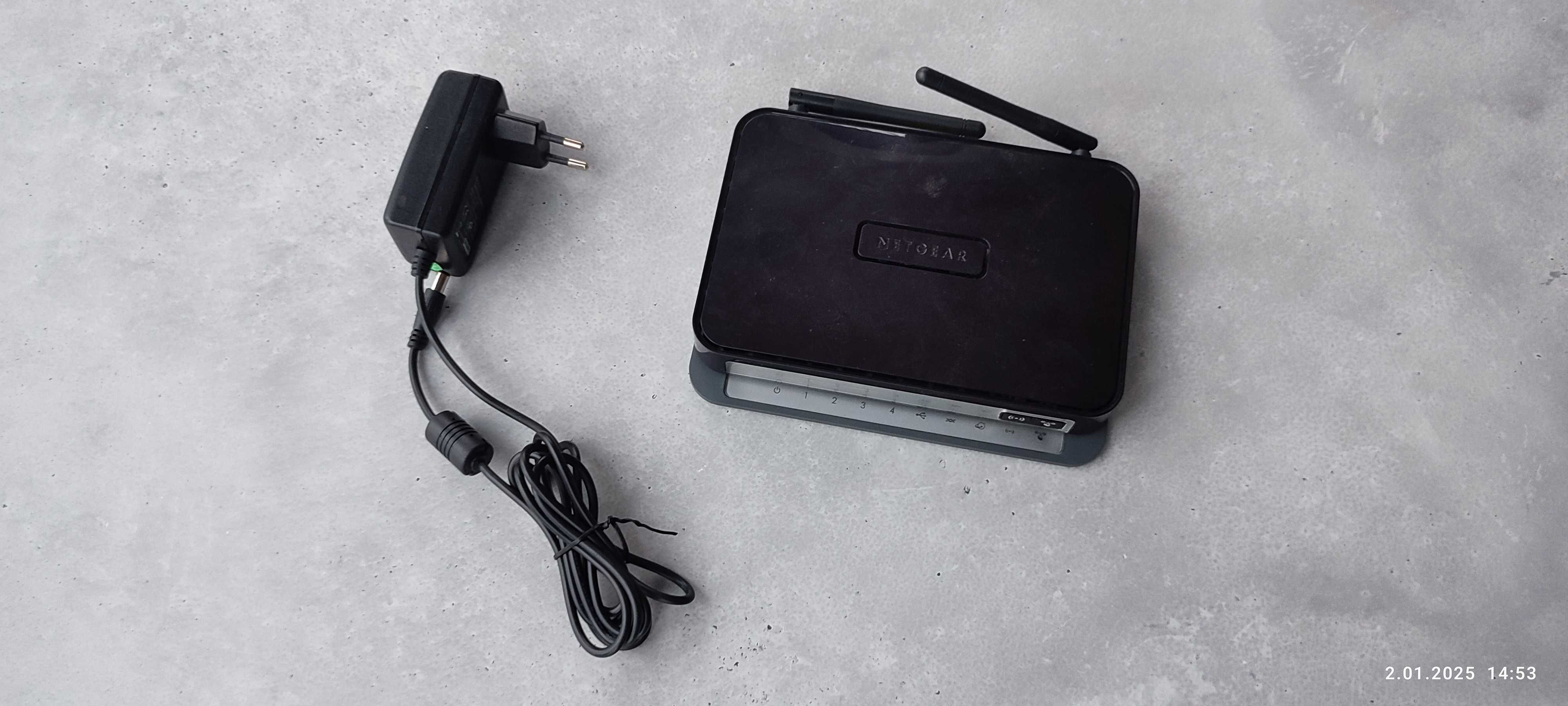 router marki netgear, model DGN2200