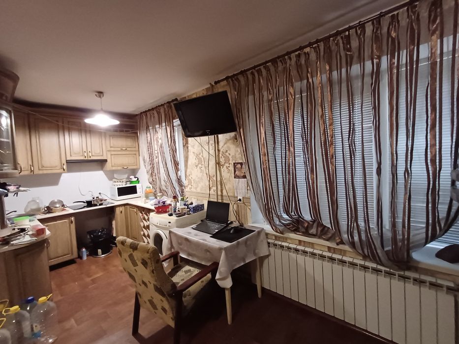 Продам 2-х комнатную квартиру на Космонавтов