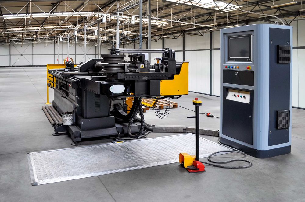 Giętarka CNC Provar 5-90 U-D – użyteczna długość robocza 4500 mm
