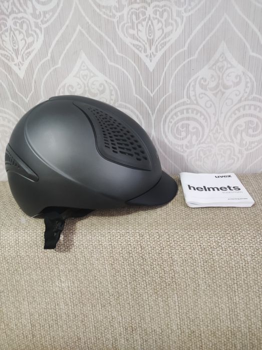 Шолом для верхової їзди Uvex Unisex exxential II MIPS