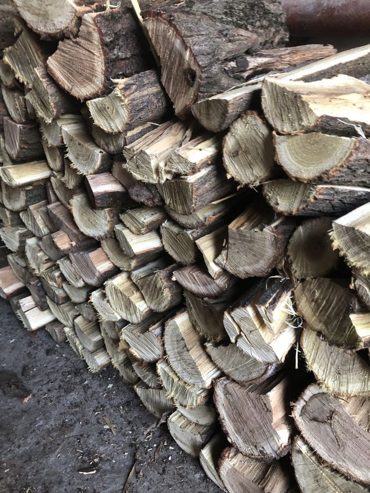 Продм обрезки сосны дрова колотые брикеты из лузги